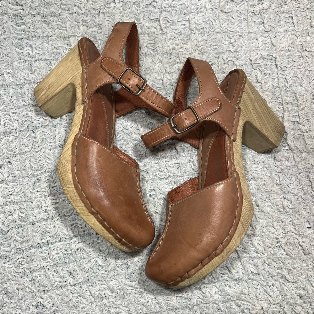 Ten Points Women’s EU 38 / US 7 Tan Brown Leather Swedish Clogs Anthropologie